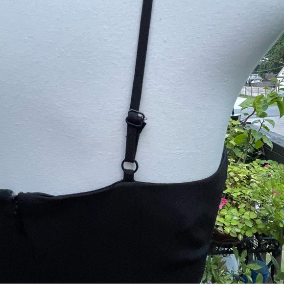 Bebe Wide Leg Cropped Length Halter Cut-out Jumpsuit Black Size 6 - Picture 10 of 14